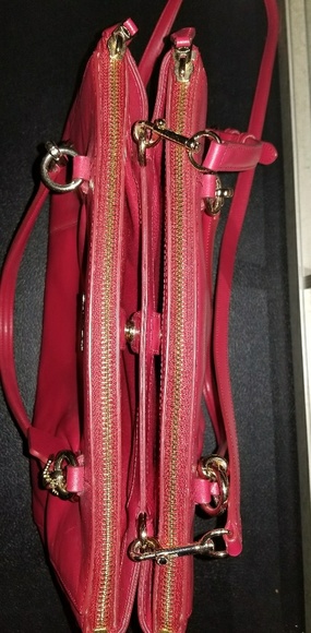 Red Coach Purse 😍 - Picture 2 of 4